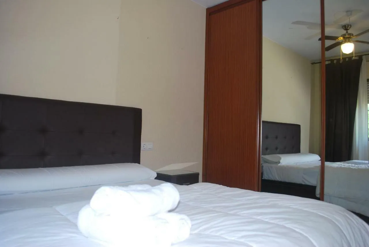 Apartment Piscina Y Parking Incluidos, Amplio Piso En Av. Manolete Hotel Cordoba